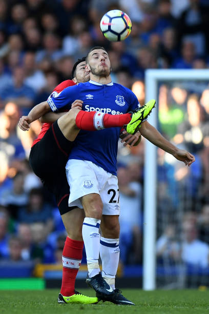 而男子U 而男子U